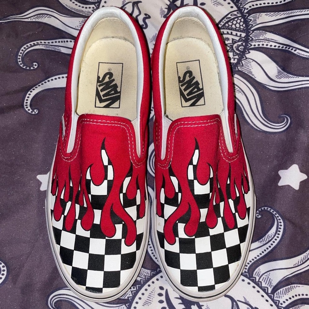 (SOLD)Vans slip on checker flames/red slime